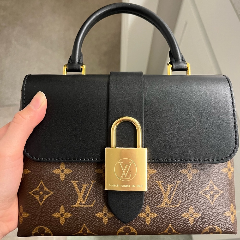 AUTHENTIC LV LOCKY BB